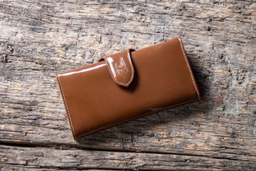 Tribal genuine leather purse (Caramel)